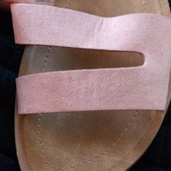 Pink sandals - Picture 3 of 6